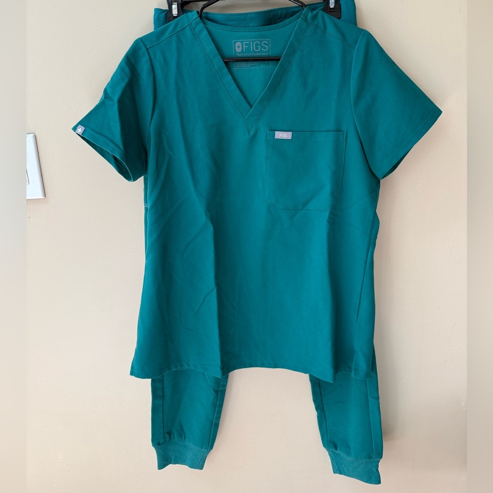 Figs Scrubs (Hunter Green)